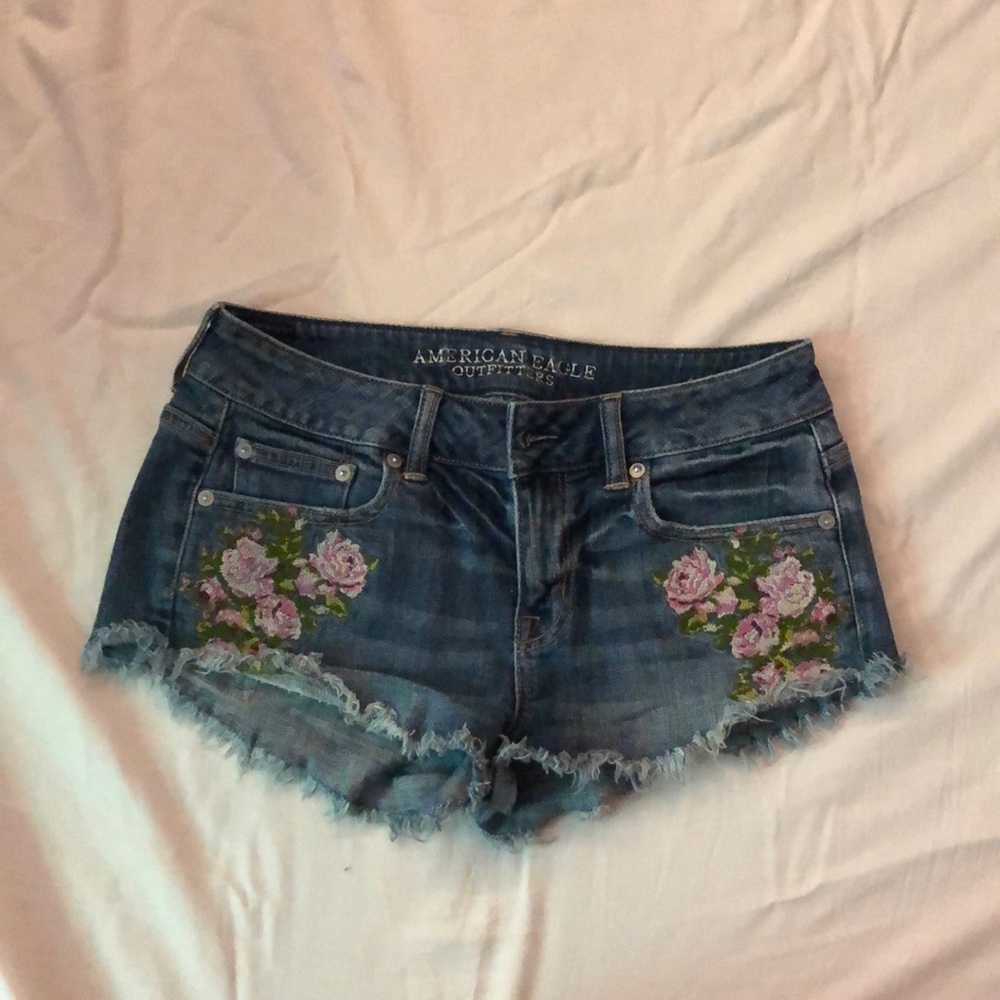 Vintage American eagle flowered shorts